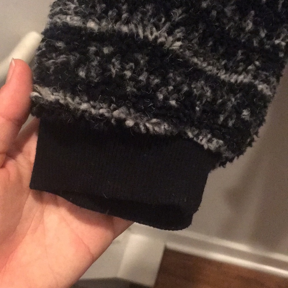 Authentic Gap Comfy Winter Sweater - image 4